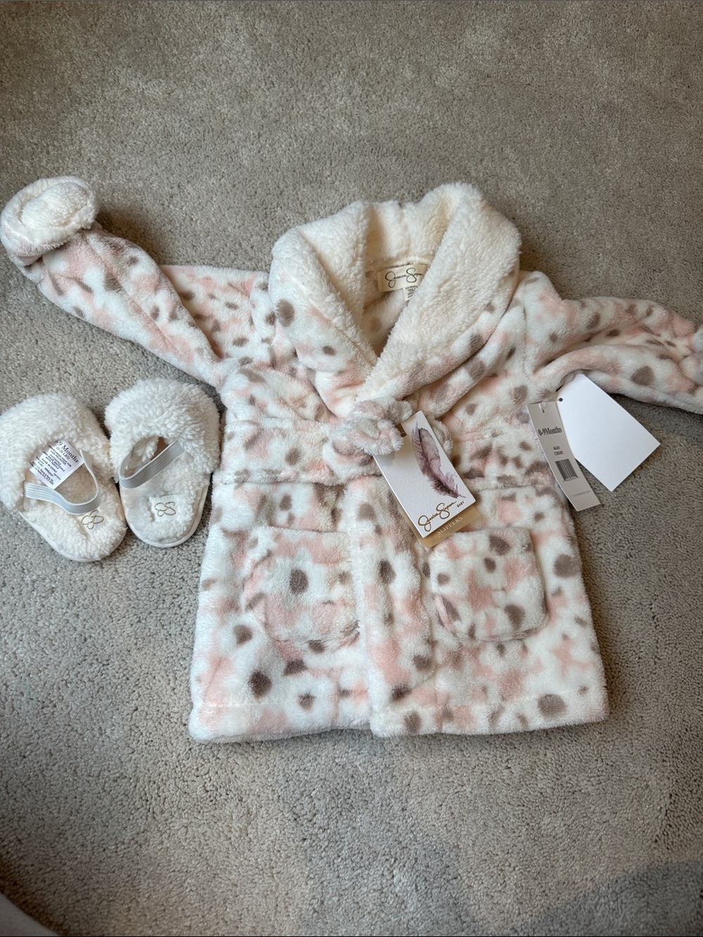 Jessica Simpson Pink Cream Plush Kids Robe with Fuzzy Slippers